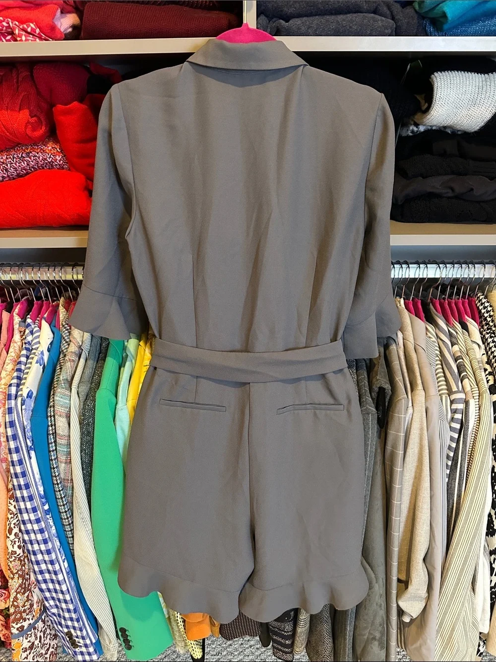 Banana Republic gray 3/4 sleeve 4 pocket belted romper size 6